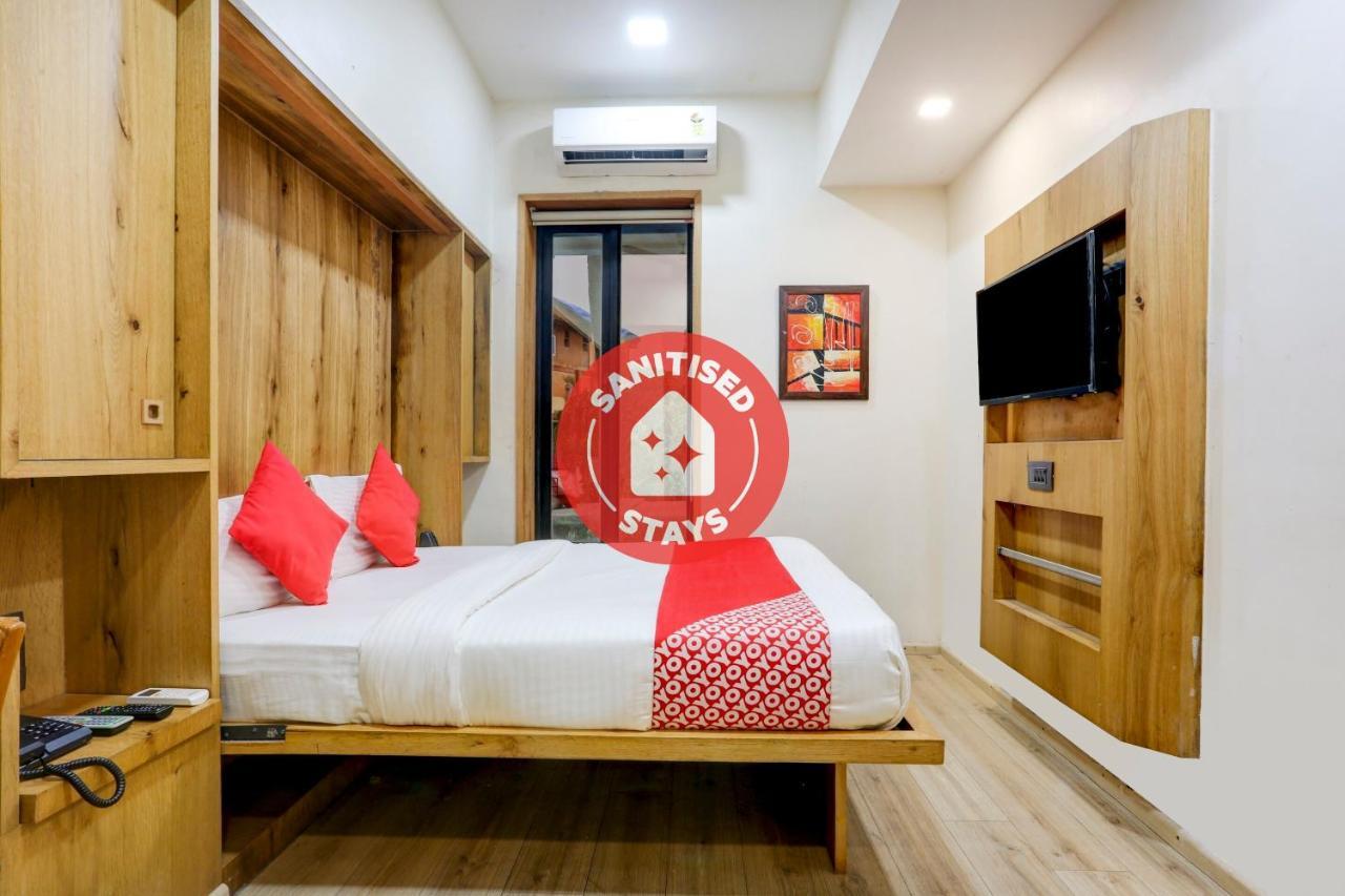 Oyo 81549 Hotel Elegance Nx Mumbai Bagian luar foto