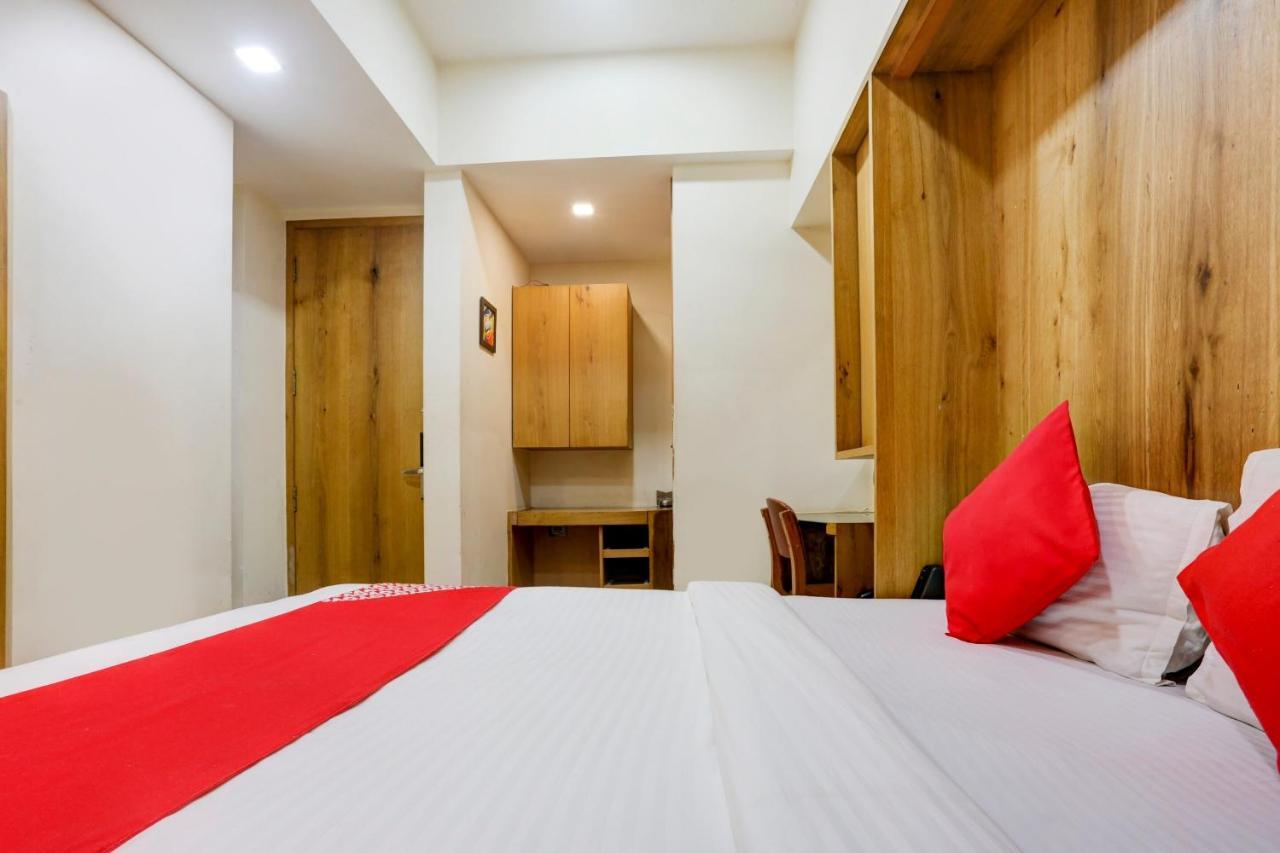 Oyo 81549 Hotel Elegance Nx Mumbai Bagian luar foto